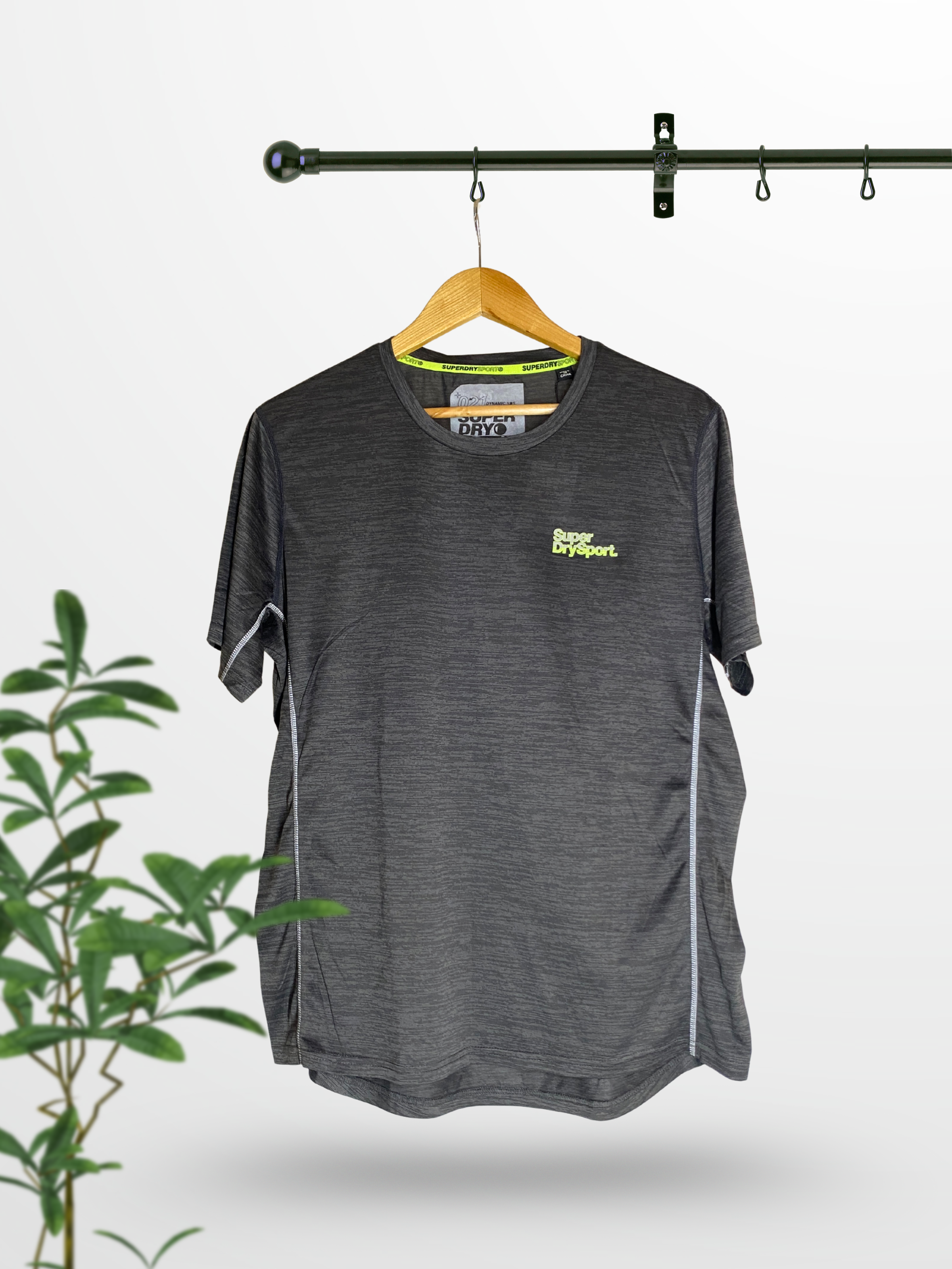 SUPER DRY SPORT T-SHIRT – LARGE