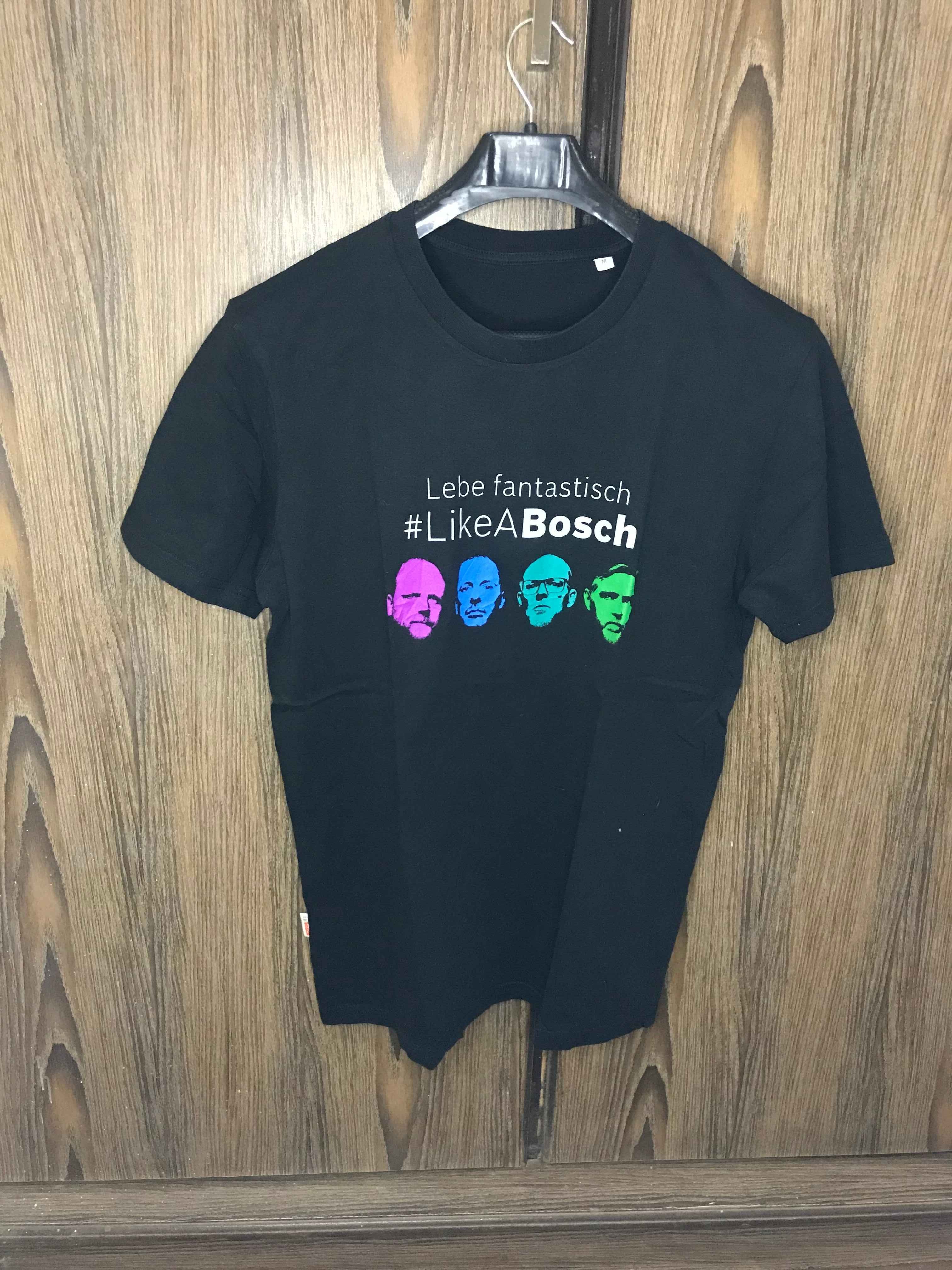 GRAPHIC T-SHIRT BLACK – Medium