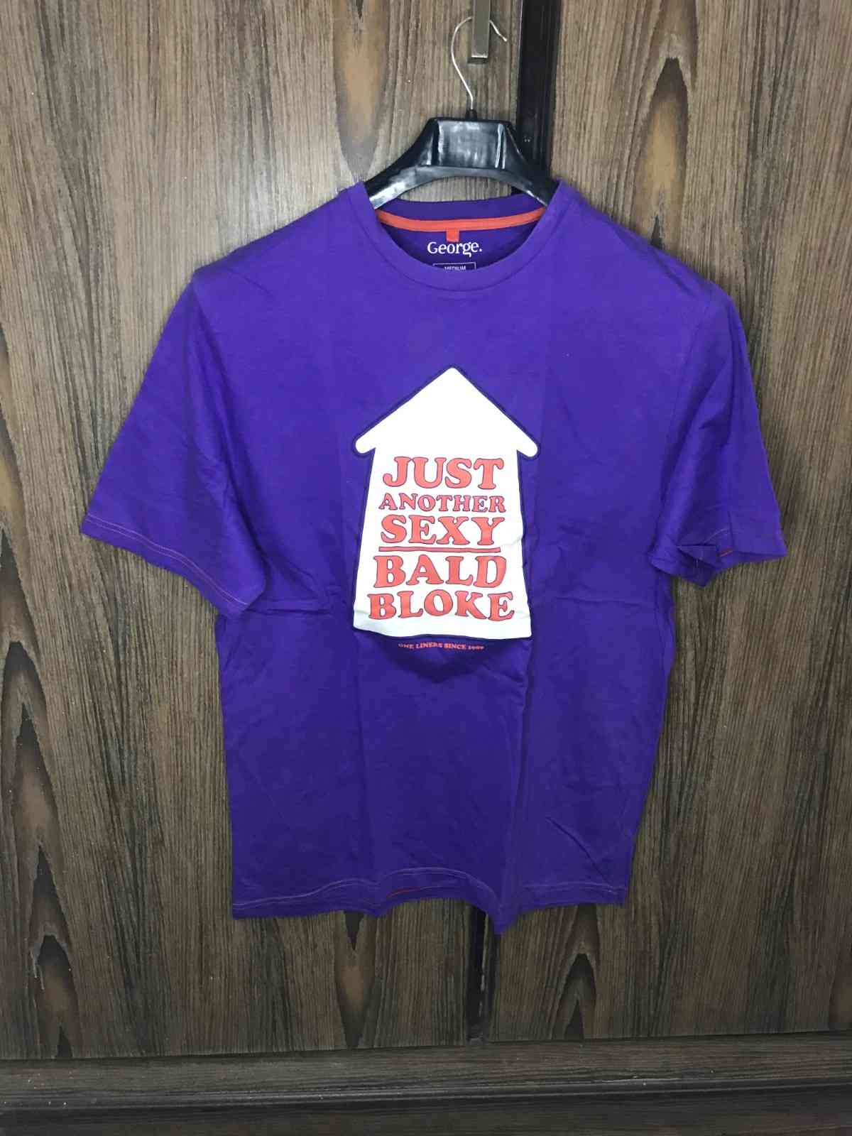 ROUND NECK GRAPHIC T-SHIRT PURPLE – Medium